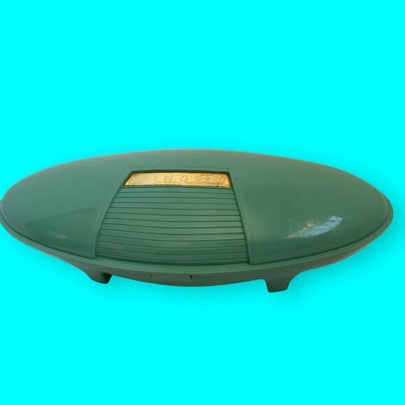 VINTAGE 1960'S SINGER BUTTONHOLER WITH GREEN CASE, BOOK AND ATTACHMENTS - Picture 2 of 12